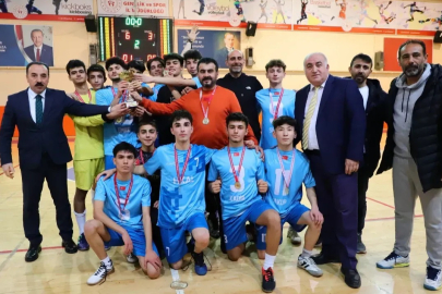 Aksaray'da Genç Erkekler Futsal Şampiyonu Belli Oldu