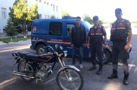 Aksaray’da çaldığı motosikleti satmak için ilana koyan hırsız yakalandı